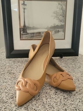 Like New! Vionic Arielle Tan Pointed-Toe Leather Ballet Flats with Knot Accent 8